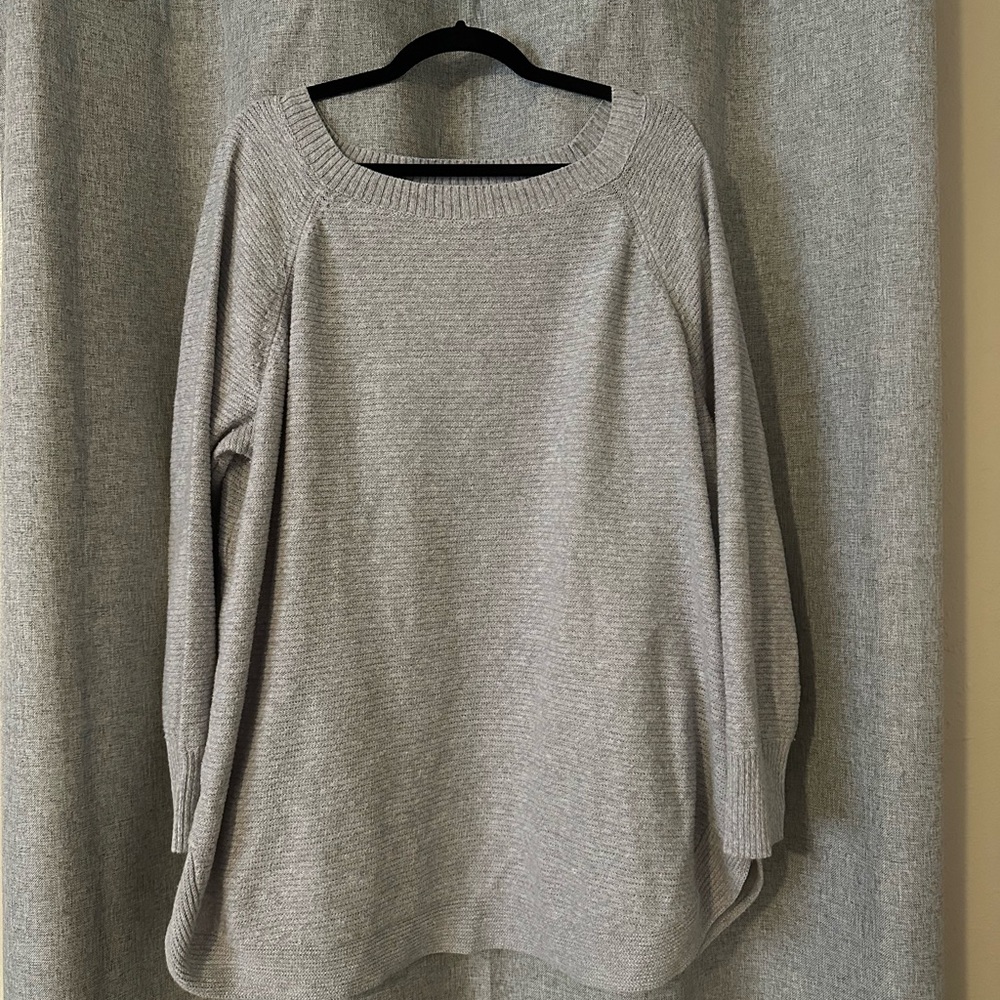Old Navy Women's Light Gray Sweater